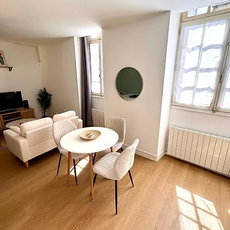 Charming In The Heart Of Bouffay Nantes