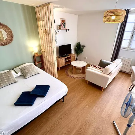 Charming In The Heart Of Bouffay Apartment Nantes